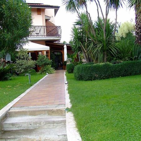 Bed and Breakfast Ciao Ciao Roma Екстер'єр фото