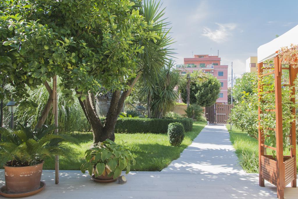 Bed and Breakfast Ciao Ciao Roma Екстер'єр фото